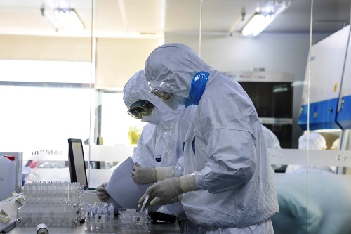 vingroup t&agrave;i trợ m&aacute;y x&eacute;t nghiệm